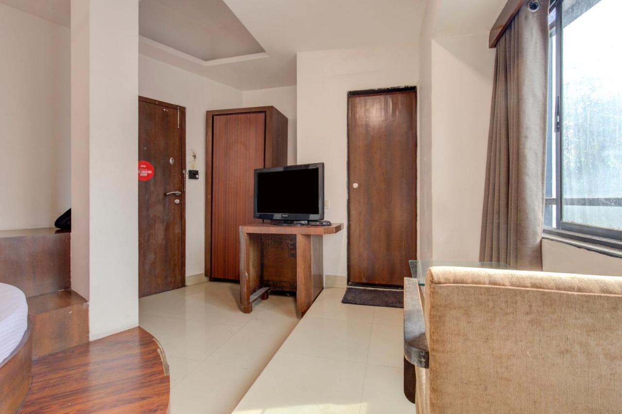 Capital O 77295 Hotel Bansidhar Bhuvan Мумбаї Екстер'єр фото